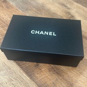 Chanel shoe box